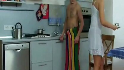 Blondynka zostaje przybita w kuchni. polskie mamuski filmy