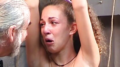 Związana suka płacze po uderzeniu, perwersyjna sex za darmo filmy