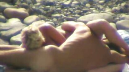 Amatorka wykonuje seks oralny na plaży, filmy youtube erotyczne