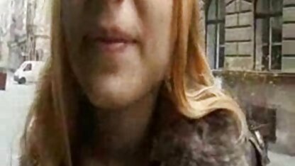 Młodzieży w strefie zdjecia eroryczne