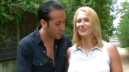 Ładna Blondynka Joyce dostaje seks analny grube owlosione pizdy