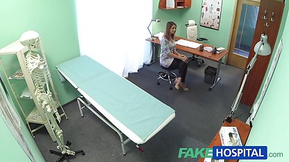 Autor amator ukryty przez jej lekarza darmowe seks galerie