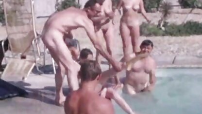 Amerykańskie nagie które bawią się w 1960 roku)