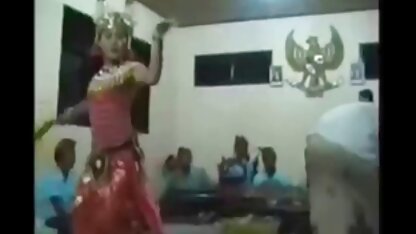 Bali, skoki porno stare 13 głębokie cipki